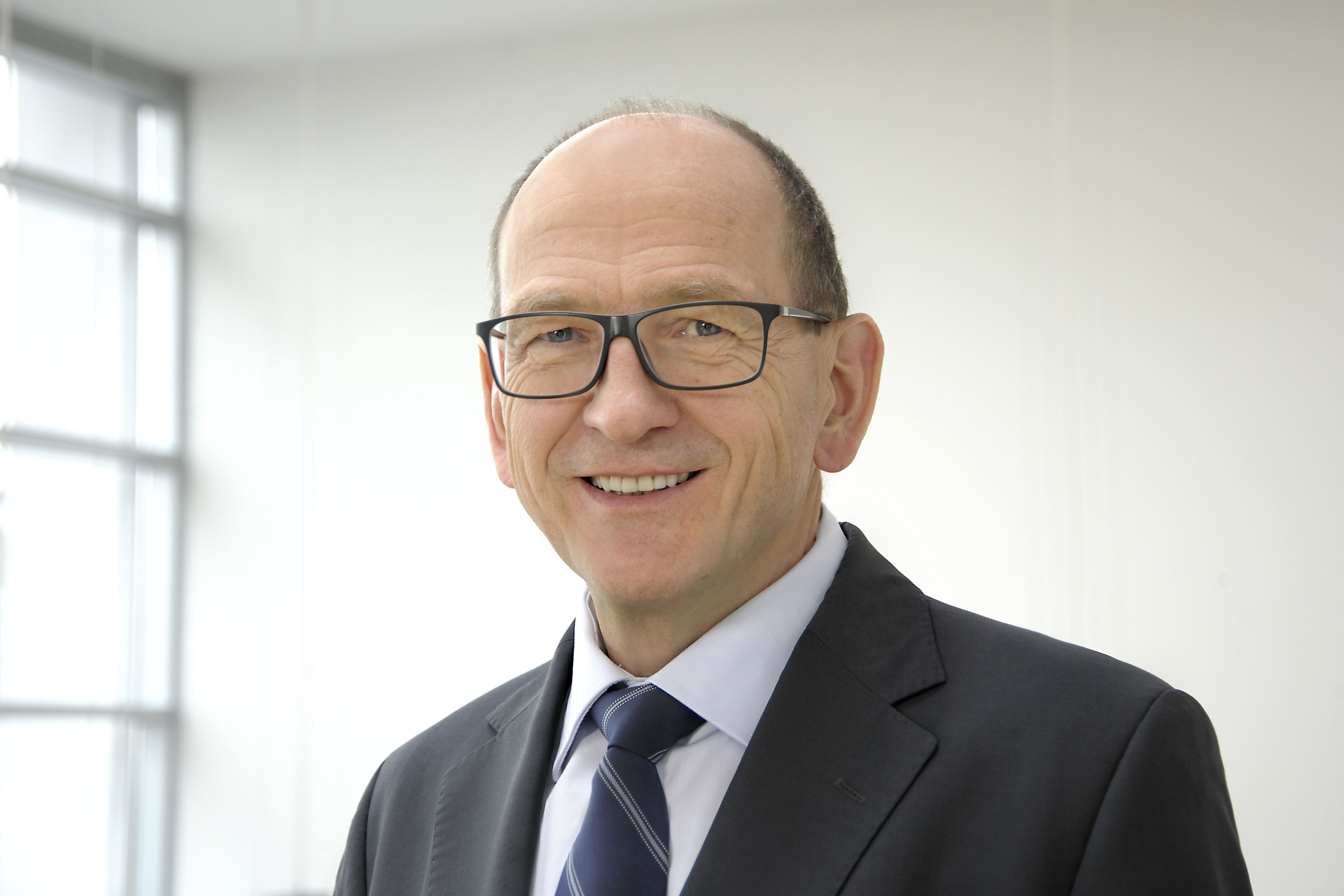 Since January 2020, Prof. Albert Heuberger has been the new spokesman of the board of directors of the Fraunhofer Group for Microelectronics and the steering committee of the Research Fab Microelectronics Germany (FMD).